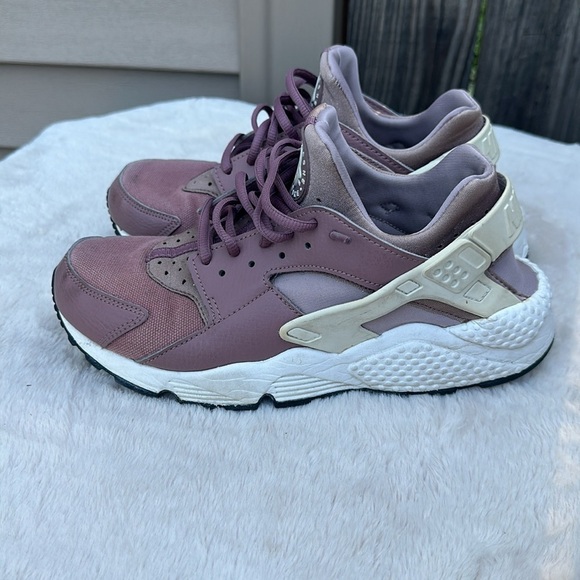 Nike Women's Air Huarache Run 634835-203 Running Shoes Sneakers Size 9 - Picture 4 of 6